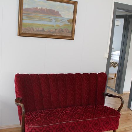 Midhop Guesthouse Thingeyrar Dış mekan fotoğraf