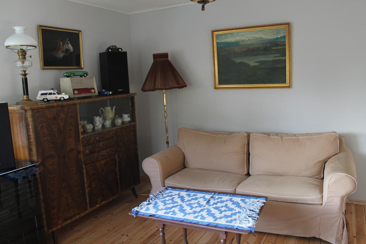 Midhop Guesthouse Thingeyrar Dış mekan fotoğraf